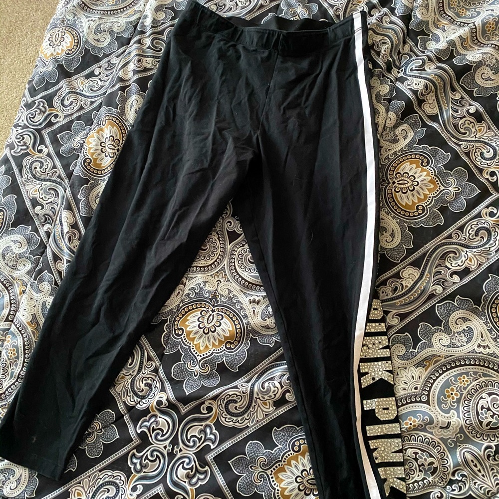 PINK Bling Capri Leggings